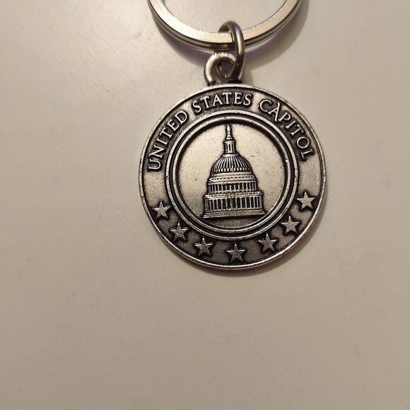 Silver-Plated United States Capitol Keychain By Bates & Klinke-NEW - Picture 2 of 4